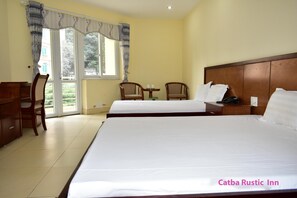 Minibar, desk, iron/ironing board, free WiFi - Cat Ba Rustic Inn Hotel (Hai Phong)