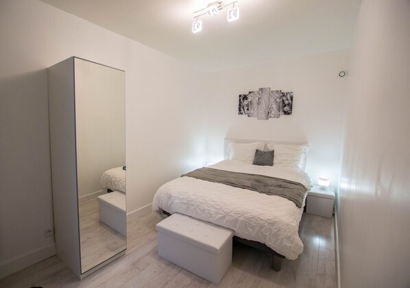 1 bedroom, WiFi, bed sheets