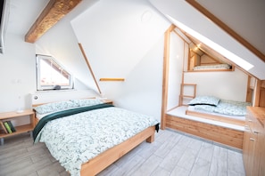 Apartment, 2 Bedrooms | 2 bedrooms, free WiFi, bed sheets