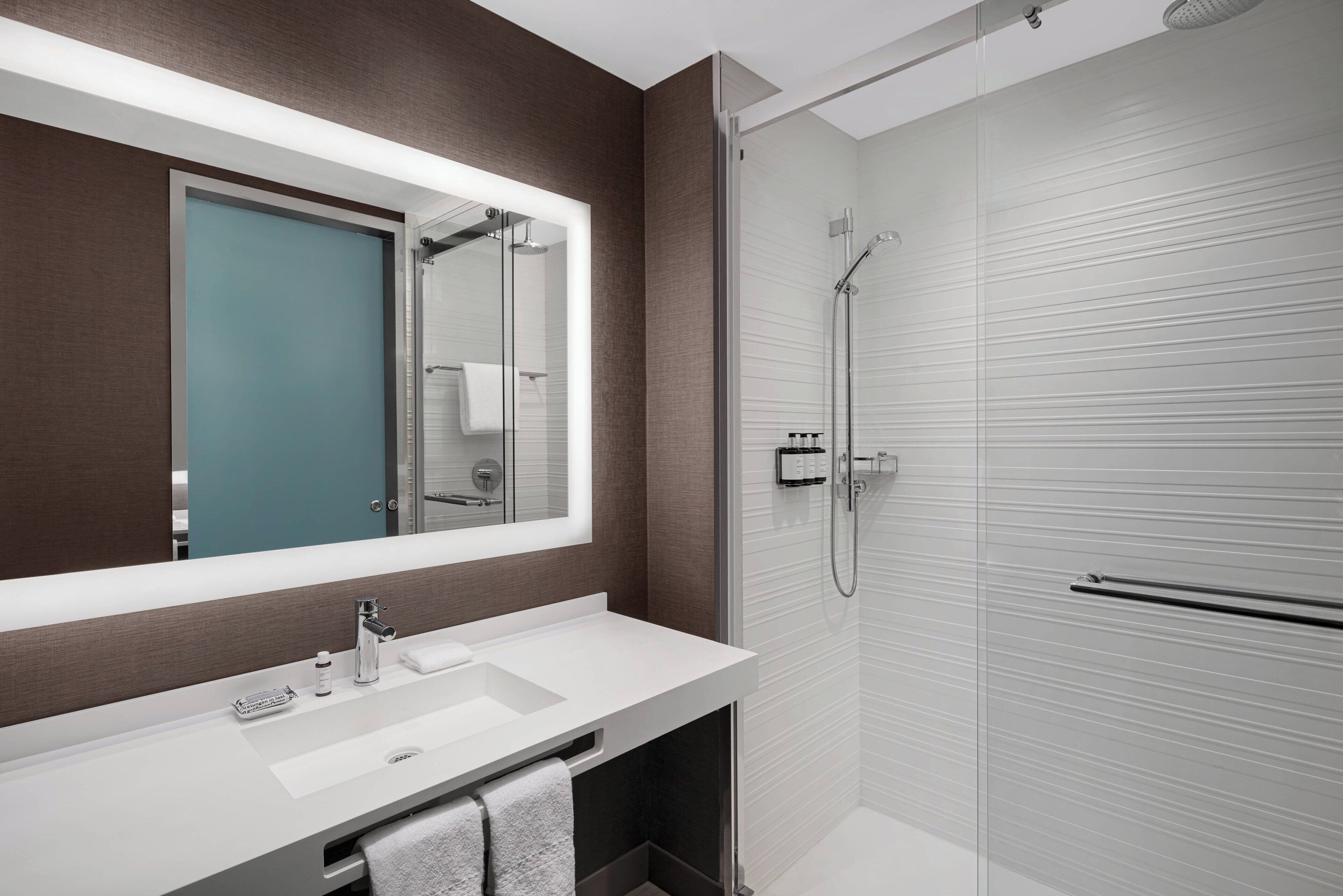 shower, rainfall showerhead, free toiletries, hair dryer