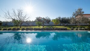 Seasonal outdoor pool - Olive & Lavender villa with pool (Umag)