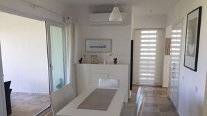 Villa, 3 Bedrooms | In-room dining
