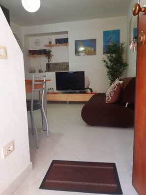 Smart TV - In the heart of the historic center (Cagliari)