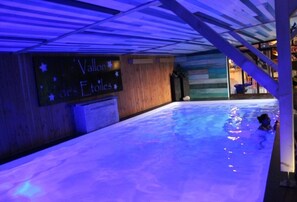 Piscine couverte, piscine extérieure