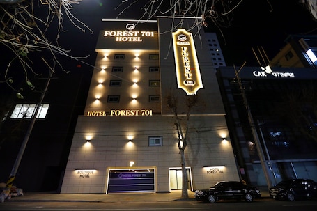 Front of property - evening/night