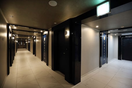 Pasillo. Forest 701 Hotel