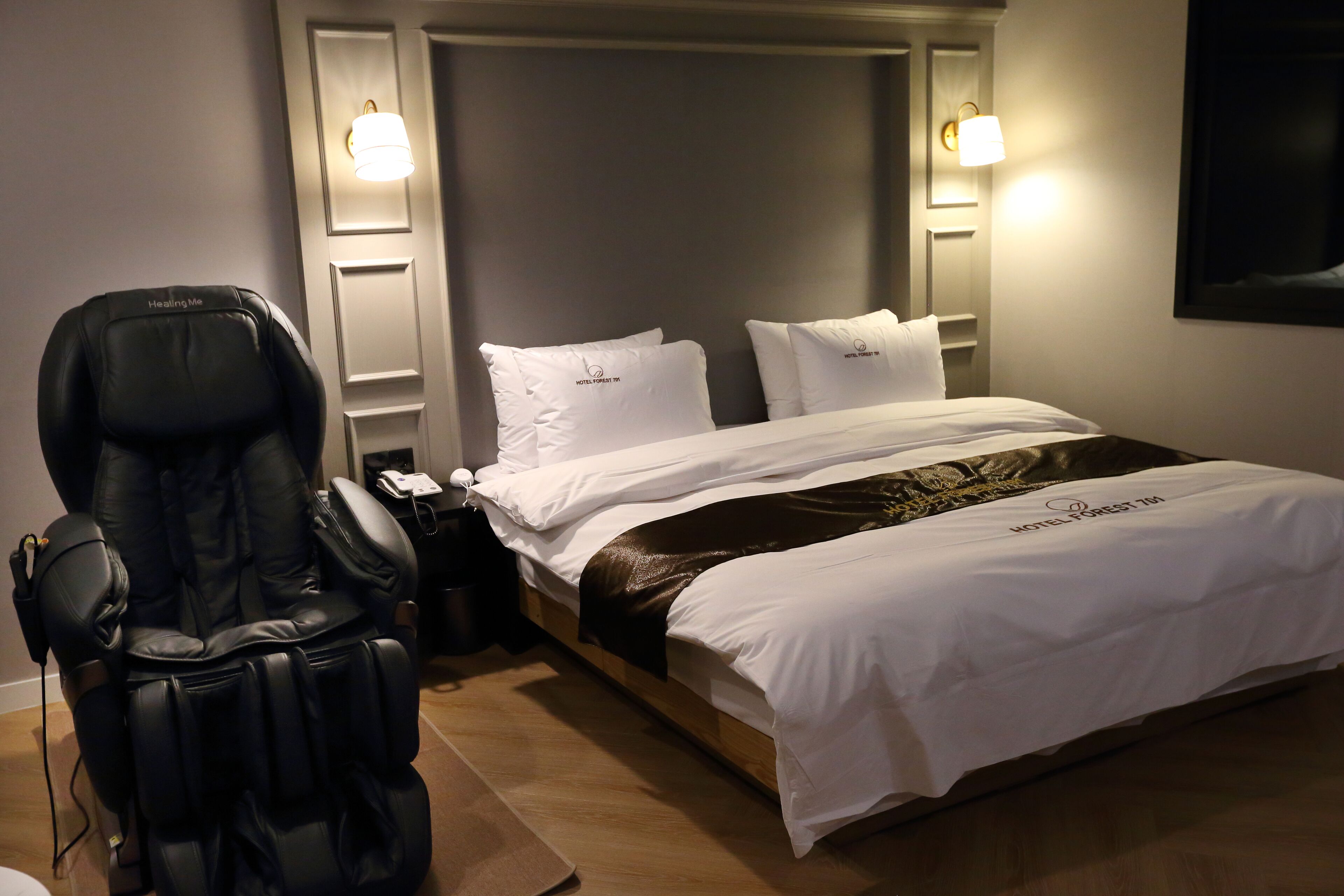 premium room | 1 bedroom, premium bedding, down duvets, free wifi