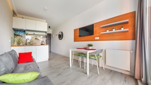 Studio Suite (214) | Living area