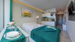 Apartment (2/B006) | Living area | Flat-screen TV