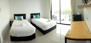 In-room safe, desk, soundproofing, free WiFi - The Phu Resort (Pranburi)