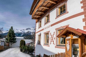 Exterior - Vacation apartment Margerite - ROSENHOF Apartments & Wellness & Farm (Nauders)