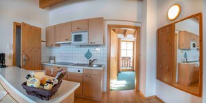 Kühlschrank, Mikrowelle, Geschirrspüler