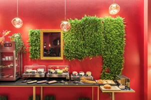 Desayuno buffet (con cargo) los días de semana