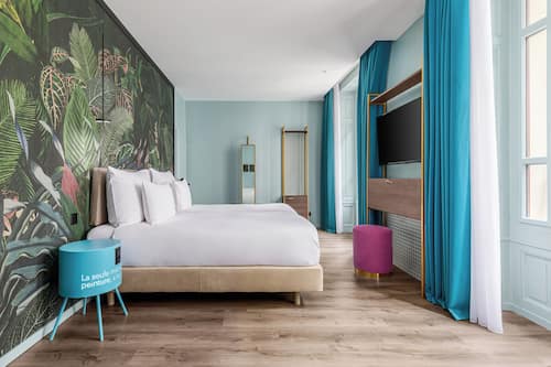 Habitación doble de lujo | Ropa de cama de alta calidad y camas con pillow-top