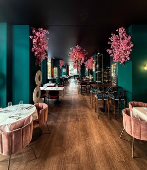 Lunch and dinner served, Mediterranean cuisine - Marmont Hotel (Geneva)