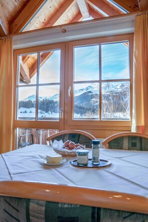 Dining - Vacation apartment Enzian - ROSENHOF Apartments & Wellness & Farmhouse (Nauders)