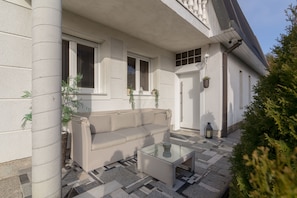 Terrace/patio - Rooms and Apartments in Eagle's Nest (Ljubljana)