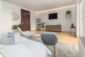 Comfort-Doppelzimmer, Gemeinschaftsbad | Individuell dekoriert, individuell eingerichtet, Verdunkelungsvorhänge