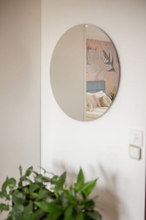 Individually decorated, individually furnished, blackout drapes - Rooms and Apartments in Eagle's Nest (Ljubljana)