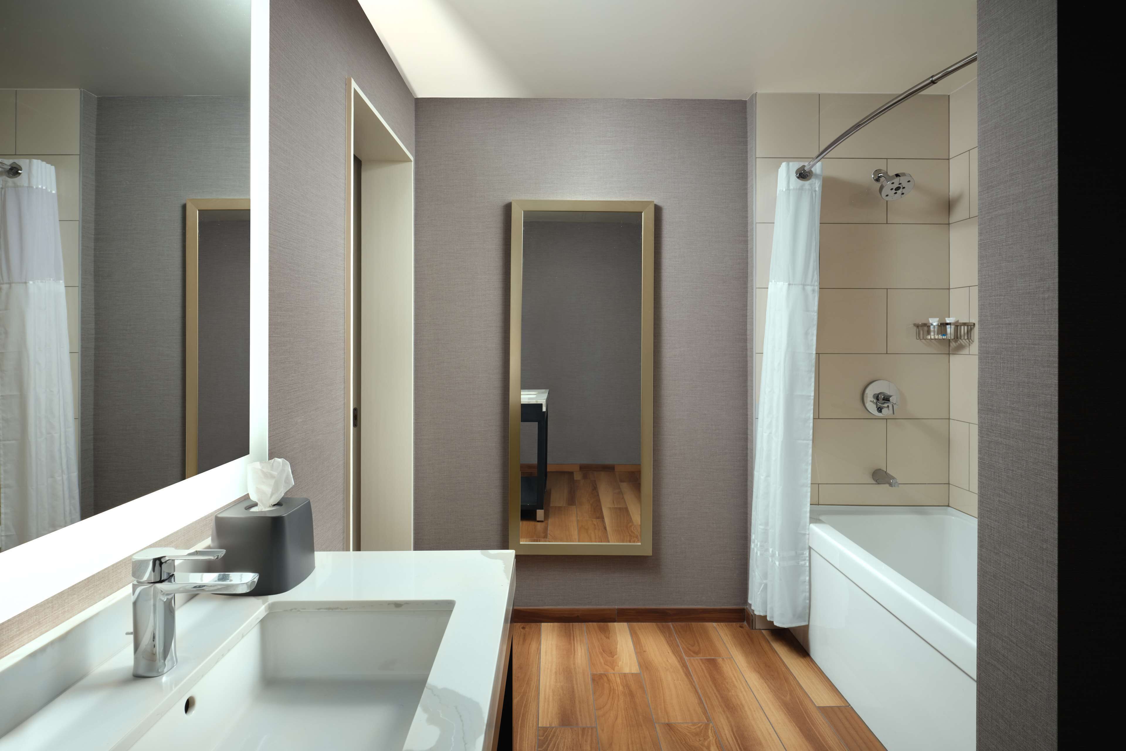 Photo - Hyatt Place LAX/Century BLVD