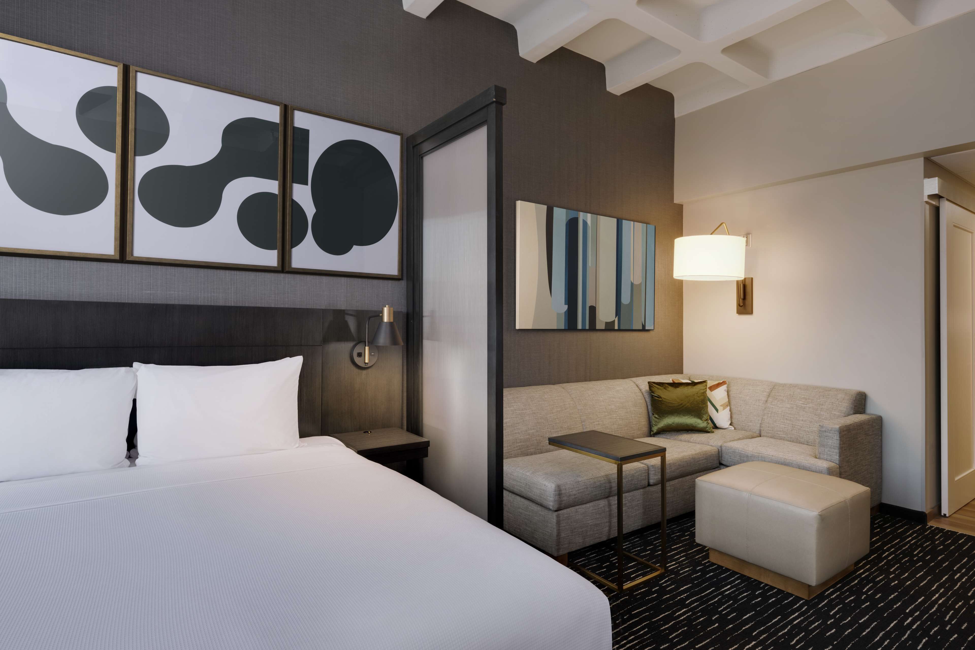 1 bedroom, premium bedding, in-room safe, desk