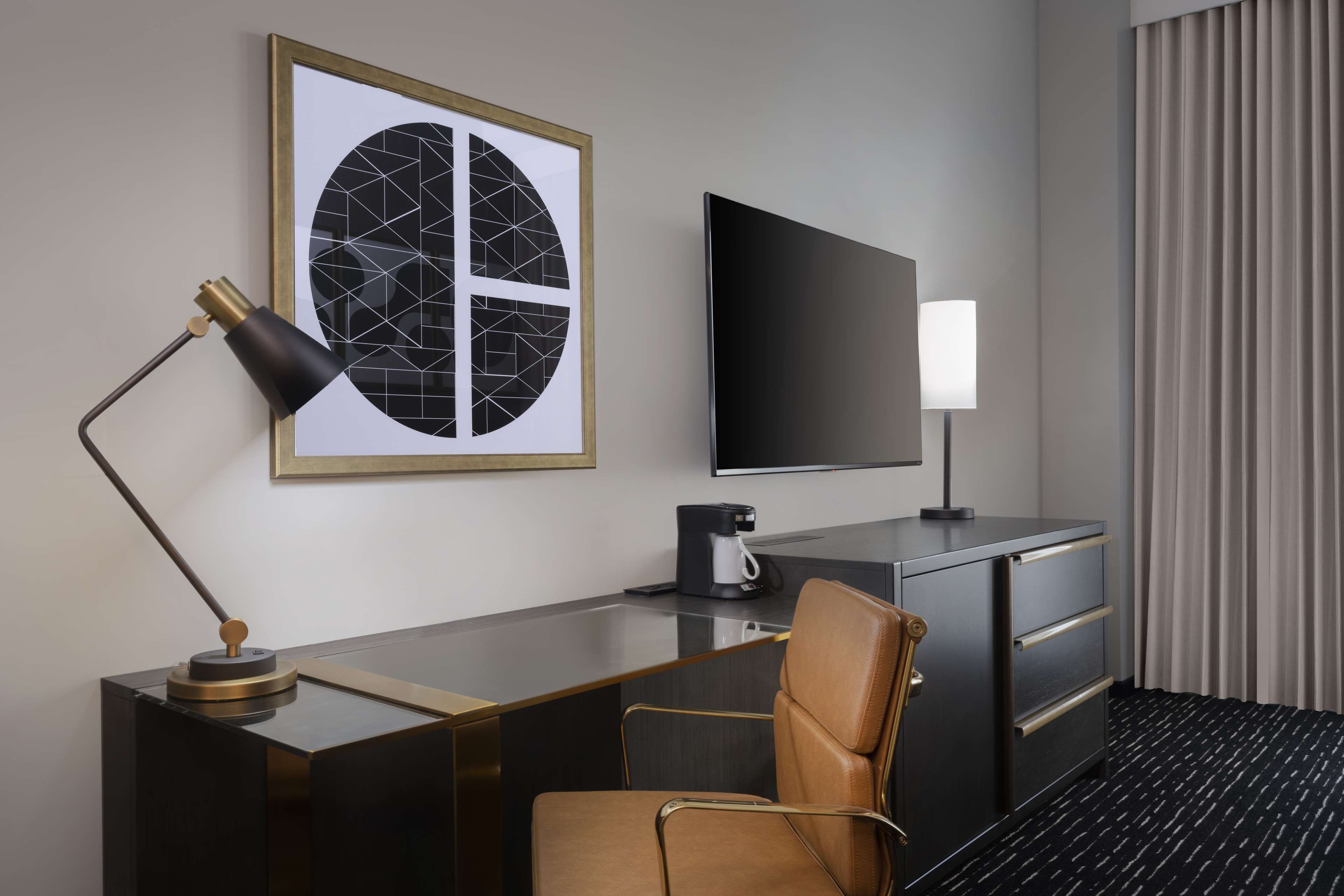 1 bedroom, premium bedding, in-room safe, desk