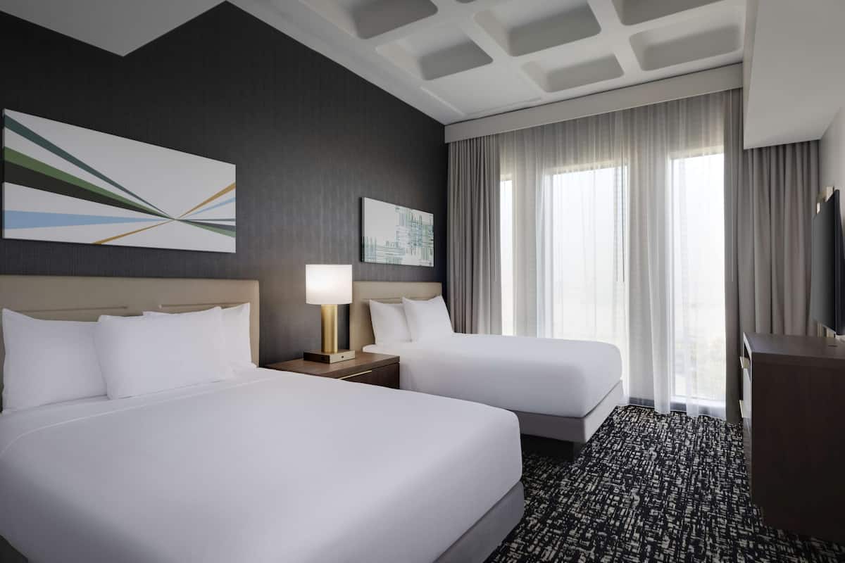 1 bedroom, premium bedding, in-room safe, desk