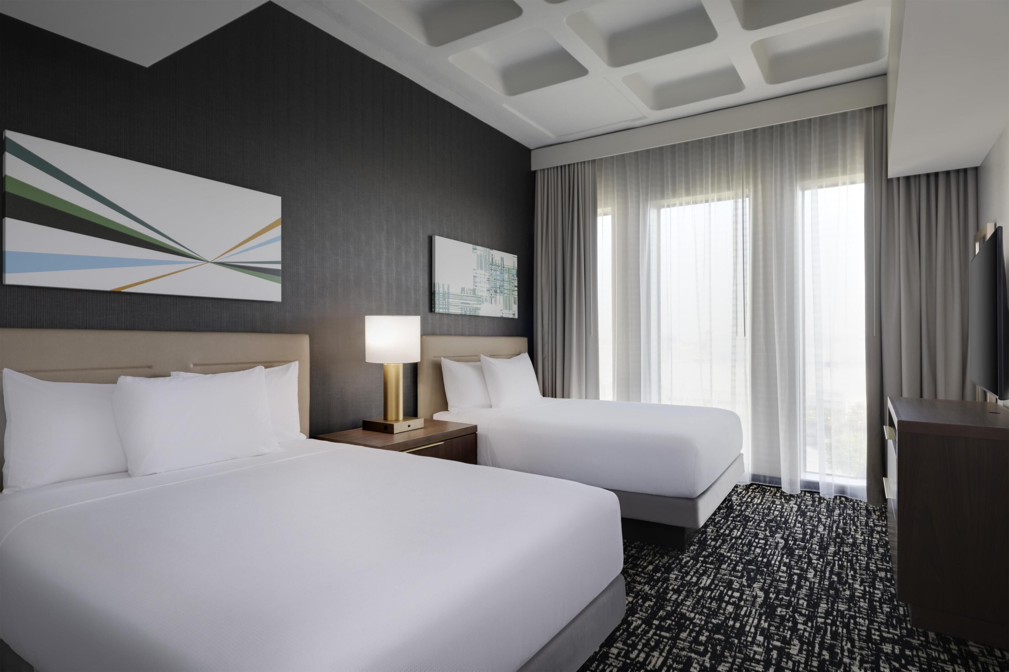Premium bedding, in-room safe, desk, laptop workspace