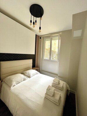 1 chambre, lit parapluie, Wi-Fi gratuit, draps fournis