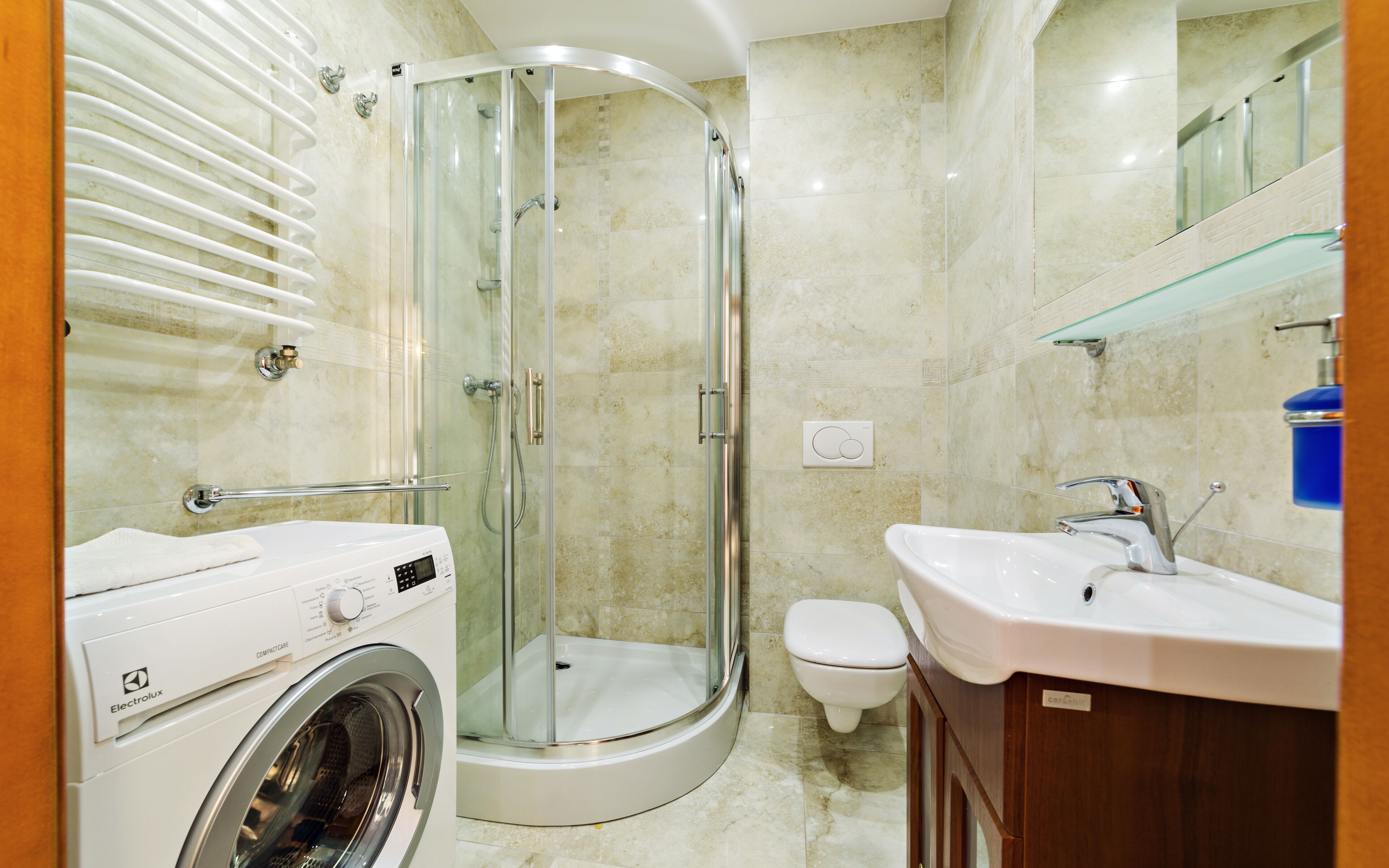 Apartment (16) | Badezimmer | Dusche, Haartrockner, Handtücher