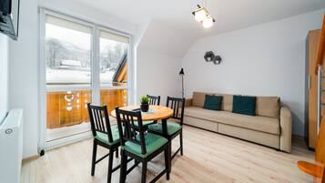 Lejlighed (17 z antresolą) | Arbejdsområde til bærbare computere, gratis Wi-Fi, sengetøj