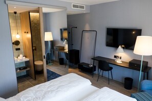 Tweepersoonskamer | Een kluis op de kamer, verduisterende gordijnen, geluiddichte muren