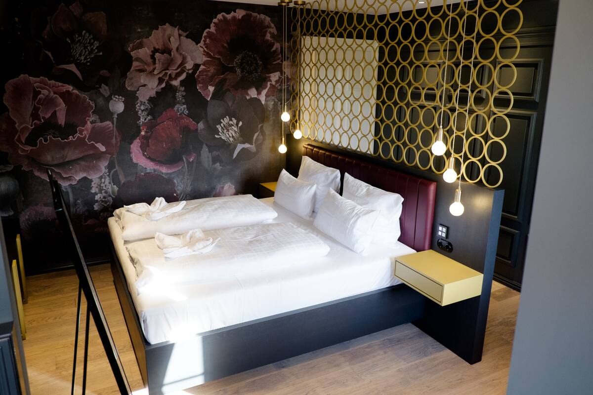 suite | 1 bedroom, in-room safe, blackout curtains, soundproofing