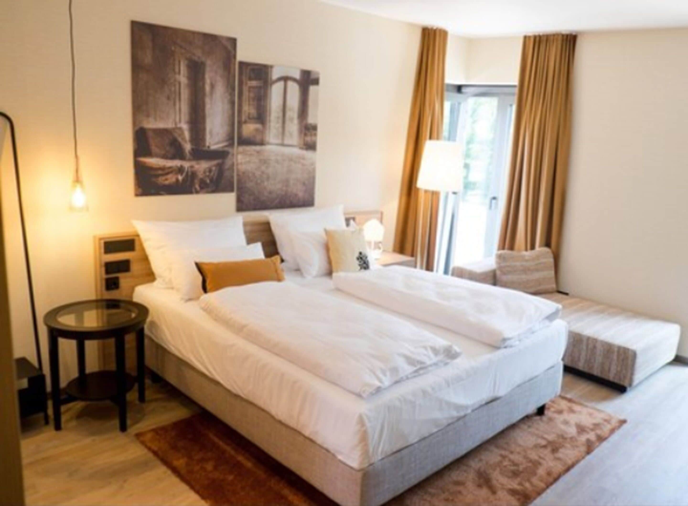 double room | 1 bedroom, in-room safe, blackout curtains, soundproofing