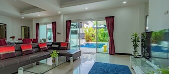 Private Pool Villa 4 bedrooms for family