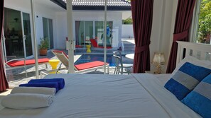 4 bedrooms, in-room safe, desk, iron/ironing board