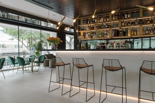 Bar (en el alojamiento)