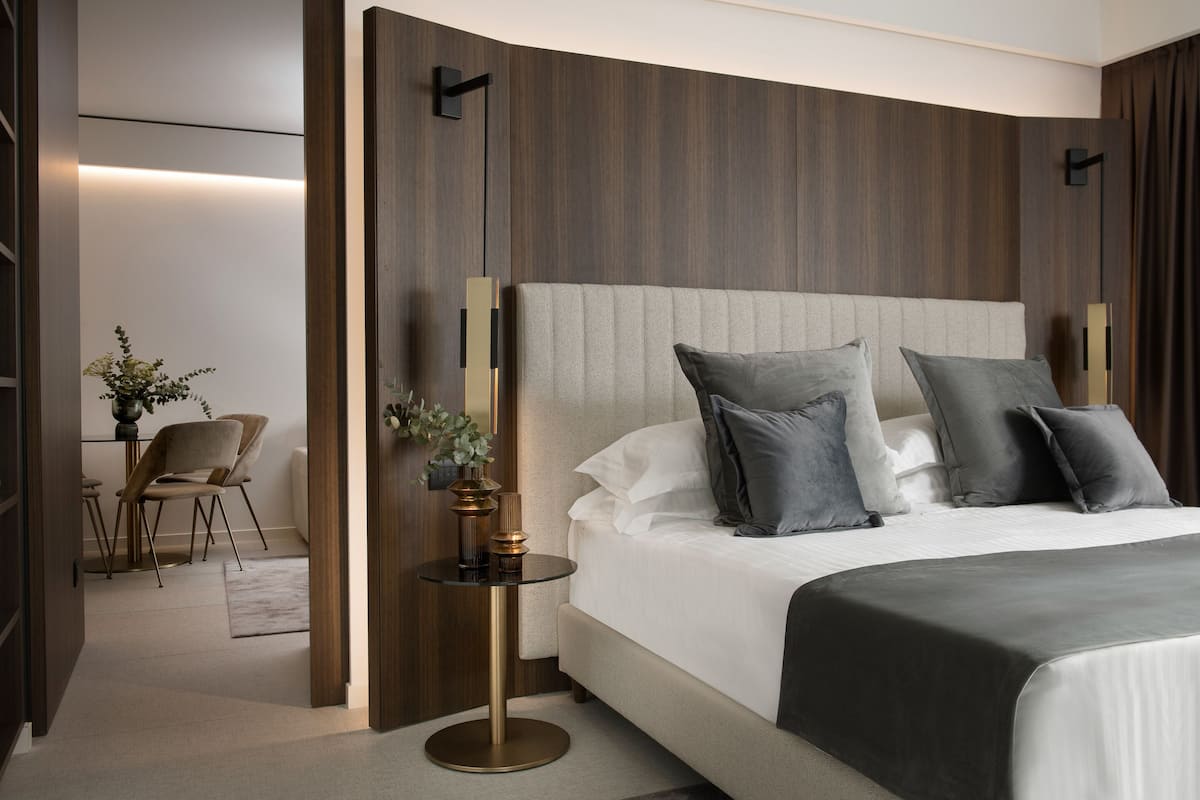 Presidentiële suite, hot tub, uitzicht op stad | 1 slaapkamer, een minibar, geluiddichte muren, gratis wifi