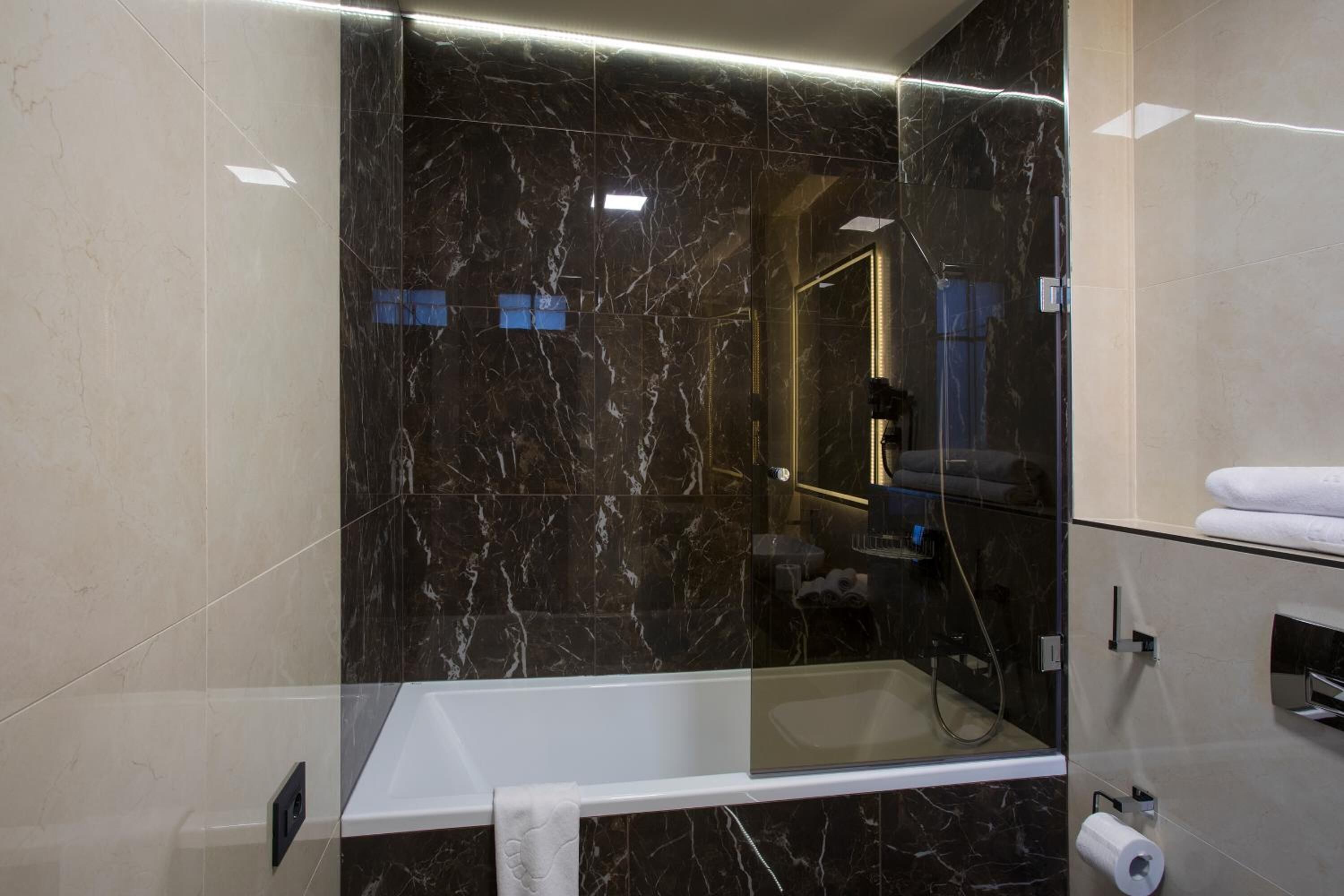 Photo - Old Town Hotel