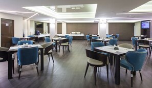 Daily continental breakfast for a fee - Old Town Hotel (Timisoara)