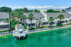 Exterior - Pet Friendly, Lake Views, Walk 2 Beach, FREE Beach Chair Setup, Pickleball, Tennis & Shuffleboard! (Destin)