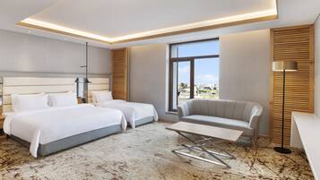 Deluxe Suite | 1 bedroom, minibar, in-room safe, desk