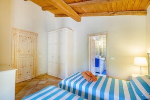 5 Schlafzimmer, Bügeleisen/Bügelbrett, WLAN, Bettwäsche