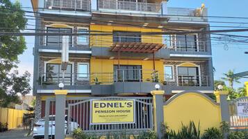 Façade de l’hébergement