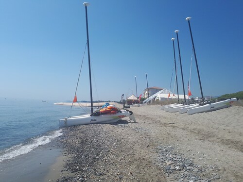 Magnificent T3 garden apartment 250 m from the beach and center