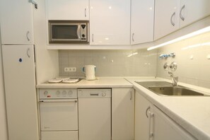 Refrigerador y microondas 