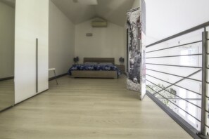 1 camera, Wi-Fi, lenzuola