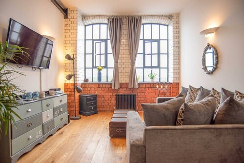 Unique Industrial Apartment