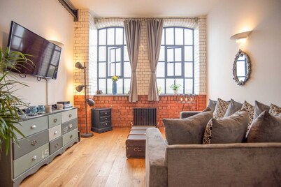 Unique Industrial Apartment