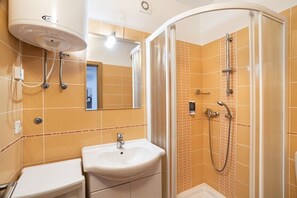 Classic Apartment, 1 Bedroom | Bathroom | Shower, hair dryer, towels, soap - Apartments Medved (Koper)